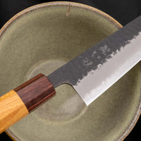 Hokiyama Bunka Aogami Super Kuro-uchi 170 mm svestrani je japanski kuhinjski nož namijenjen za pripremu mesa, ribe i povrća. Ima izrazit kiritsuke vršak ("K-vršak"), koji je dizajniran za precizan rad. Sredina ovog noža je od Hitachi Super Blue čelika (Aogami Super) koji seže u sam vrh kvalitetnijih japanskih čelika.