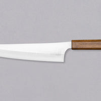 Kurosaki Gekko Gyuto VG-XEOS Migaki 210 mm_2Kurosaki Gyuto iz linije Gekko još je jedan jedinstveni nož nastao u rukama nadarenog kovačkog majstora Yu Kurosakija. Oštrica je izrađena od novog VG-XEOS čelika s finom mikrostrukturom, stvorenom pomoću posebne metode taljenja. Čelik ima izvrsnu otpornost na habanje i koroziju.