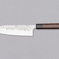 Kurosaki santoku iz linije Fujin još je jedan jedinstveni nož iz ruku talentiranog mladog kovača Yu Kurosakija. Jedinstvene linije na oštrici podsjećaju na vjetar, zbog čega je i ova linija dobila ime po Fujinu, japanskom bogu vjetra. Nož ima tradicionalnu japansku dršku od palisandera. Optimalan za svakodnevnu upotrebu.