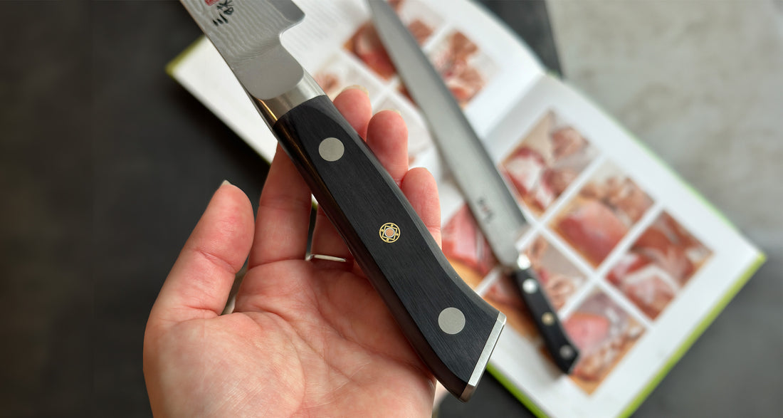 Mcusta Boning VG-10 Black Damascus 165 mm