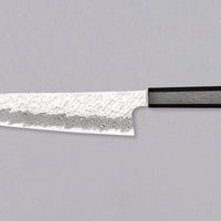 Nigara Gyuto VG-10 Damascus Tsuchime višenamjenski je japanski kuhinjski nož pogodan za pripremu mesa, ribe i povrća. Jezgra od nehrđajućeg čelika VG-10 garancija je za dugotrajnu oštrinu i minimalno održavanje. Iznimne karakteristike i izgled noža nadopunjuje drška japanskog tipa (Wa), izrađena od luksuzne ebanovine.