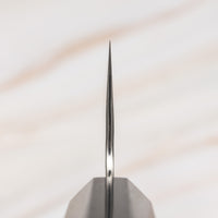 Choil. Nigara Kiritsuke Gyuto VG-10 Damascus Tsuchime višenamjenski je japanski kuhinjski nož pogodan za pripremu mesa, ribe i povrća. Jezgra od nehrđajućeg čelika VG-10 garancija je za dugotrajnu oštrinu i minimalno održavanje. Iznimne karakteristike i izgled noža nadopunjuje drška wa tipa, izrađena od luksuzne ebanovine.