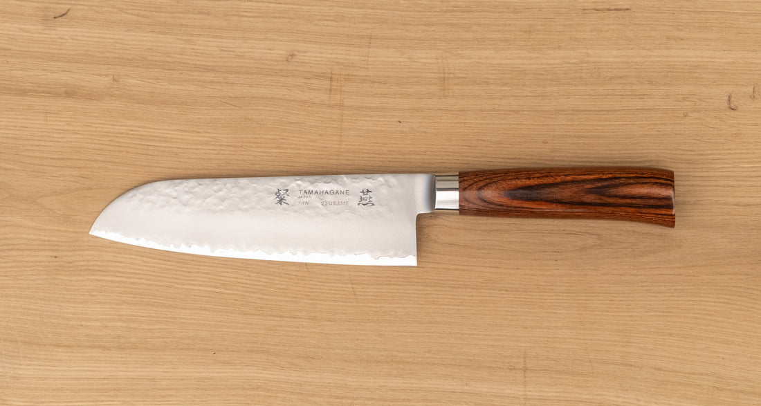Santoku 175 mm je dobar za rezanje ribe, mesa i povrća. Oblik i dužina su primjerni za manji svestrani kuhinjski nož. Noževe Tamahagane izrađuju u Nigati u Japanu, u regiji poznatoj po proizvodima od čelika. Napravljeni su na tradicionalan način uz upotrebu moderne tehnologije.