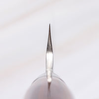 Tamahagane "TSUBAME" Sashimi-Slicer 210mmSashimi 210 mm: Duga i uska oštrica je prikladna za rezanje tankih komada mesa i ribe. Ovaj je nož izvrstan za žar i sushi majstore te za sve ljubitelje odličnih odrezaka! Noževe Tamahagane izrađuju u Nigati u Japanu, u regiji poznatoj po proizvodima od čelika. Napravljeni su na tradicionalan način uz upotrebu moderne tehnologije.