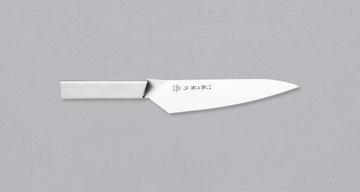 Tojiro Origami Gyuto 180 mm praktičan je svestrani kuhinjski nož za kućne i profesionalne kuhare, koji ne zahtijeva mnogo održavanja. Ističe se jedinstvenim dizajnom-nož je izrađen od jednog presavijenog komada, bez varenja. Dizajn je nagrađen svjetski poznatom nagradom za dizajn proizvoda, nagradom iF Design Award.