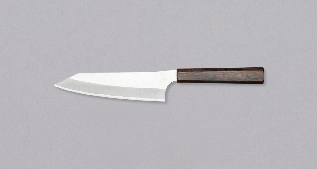 Kurosaki Bunka Gekko još je jedan jedinstveni nož nastao u rukama nadarenog mladog kovačkog majstora Yu Kurosakija. Oštrica je obrađena do visokog sjaja. Oštrica je izrađena od novog VG-XEOS čelika s finom mikrostrukturom, stvorenom pomoću posebne metode taljenja. Čelik ima izvrsnu otpornost na habanje i koroziju.