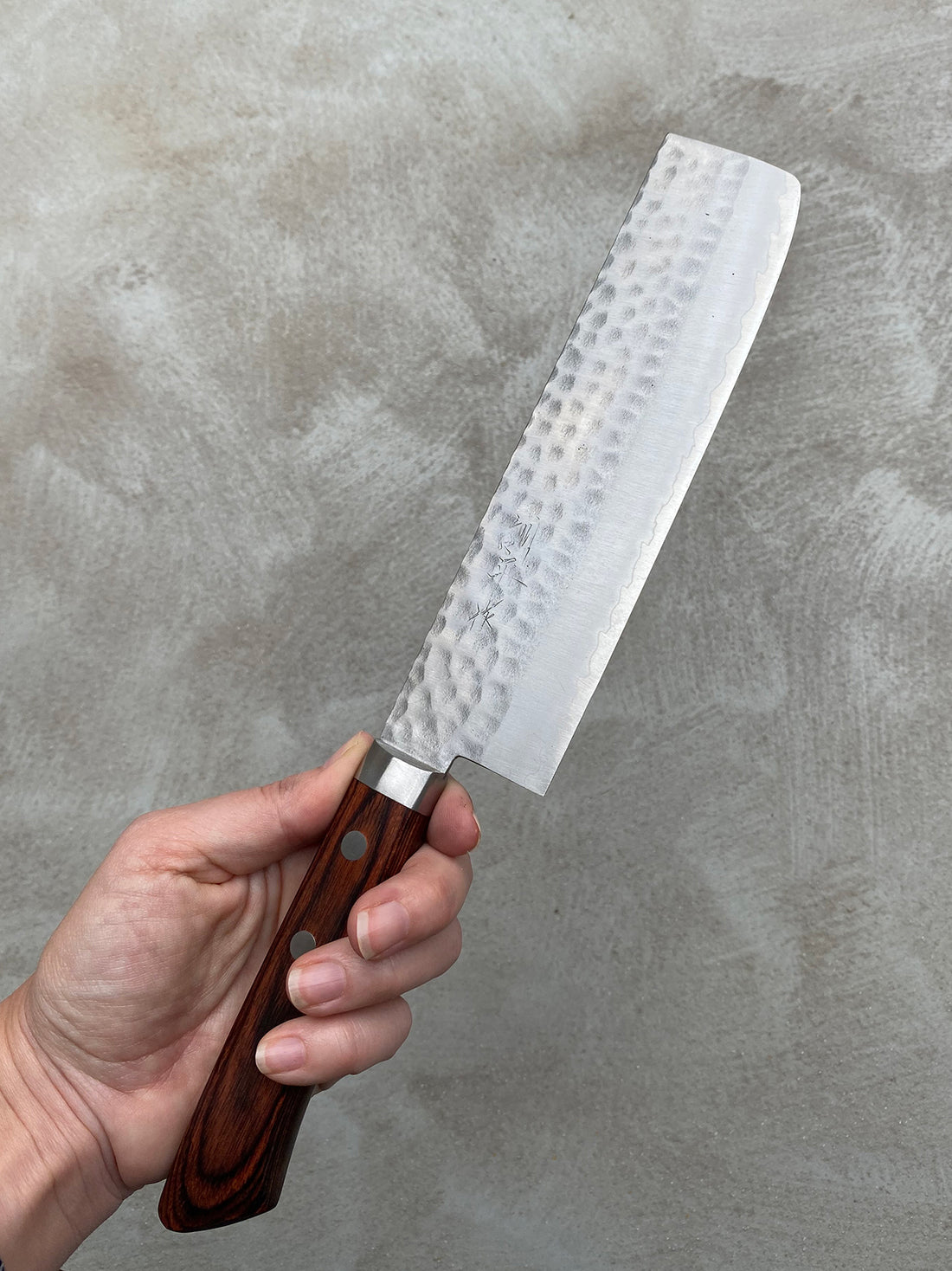Etsu Village Nakiri Hammered Mahagony 165 mm_4