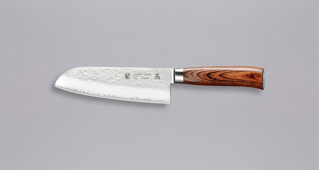 Santoku 175 mm je dobar za rezanje ribe, mesa i povrća. Oblik i dužina su primjerni za manji svestrani kuhinjski nož. Noževe Tamahagane izrađuju u Nigati u Japanu, u regiji poznatoj po proizvodima od čelika. Napravljeni su na tradicionalan način uz upotrebu moderne tehnologije.