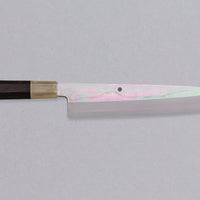 Kawamura Mizu-Honyaki Gyuto Shirogami #2 240 mm ručno kovan nož, izrađen nevjerojatno precizno, kao rezultat stoljetnih iskustava i učenja, grešaka i uspjeha. Radi se o nožu u kojem se prepliću izvrstan alat i umjetničko dijelo.