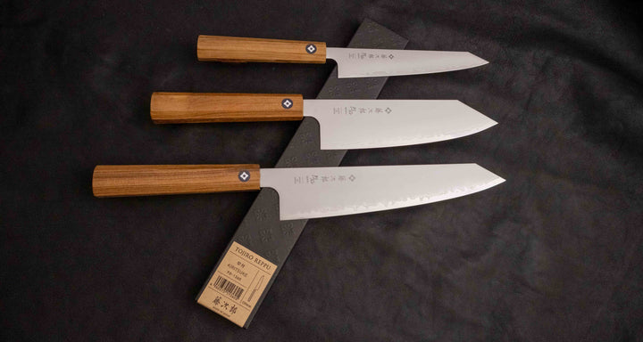 Od kojih su materijala izrađene drške japanskih noževa?