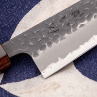 Hokiyama Bunka Aogami Super Kuro-uchi 170 mm svestrani je japanski kuhinjski nož namijenjen za pripremu mesa, ribe i povrća. Ima izrazit kiritsuke vršak ("K-vršak"), koji je dizajniran za precizan rad. Sredina ovog noža je od Hitachi Super Blue čelika (Aogami Super) koji seže u sam vrh kvalitetnijih japanskih čelika.