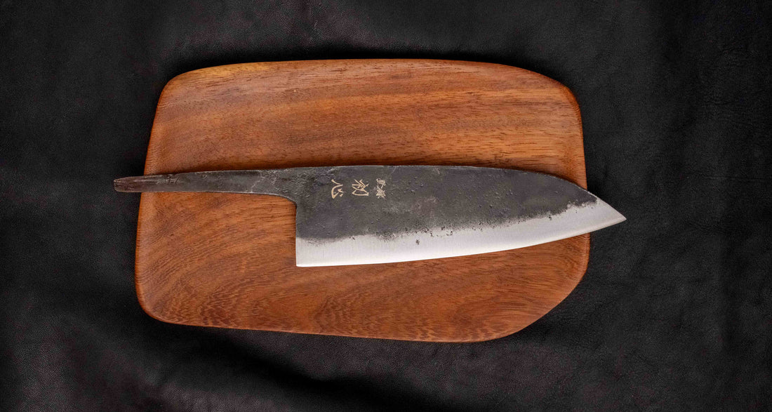 Kurogane Santoku Aogami #2 Kuro-uchi 165 mm - OŠTRICA