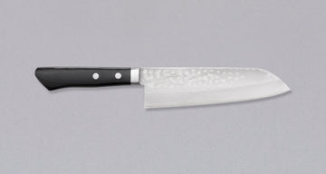 Etsu Village Santoku Damascus Black 170 mm_1  Ručno kovan Kunio Masutani damask nož. Santoku koristi se za rezanje povrća, ribe i mesa. Oblik i dužina su primjerni za manji svestrani kuhinjski nož koji će zablistati prilikom rezanja i sjeckanja na kuhinjskoj dasci. Za domaću te profesionalnu upotrebu.