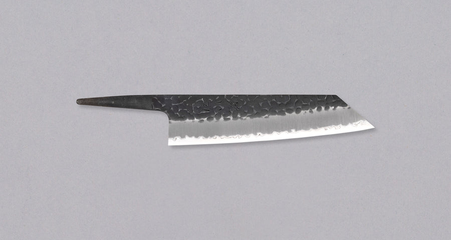 Hokiyama Bunka Aogami Super Kuro-uchi 170 mm svestrani je japanski kuhinjski nož namijenjen za pripremu mesa, ribe i povrća. Ima izrazit kiritsuke vršak ("K-vršak"), koji je dizajniran za precizan rad. Sredina ovog noža je od Hitachi Super Blue čelika (Aogami Super) koji seže u sam vrh kvalitetnijih japanskih čelika.