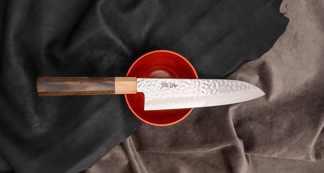 Kotetsu Santoku VG-10 Damascus 180 mm [pakka wood]