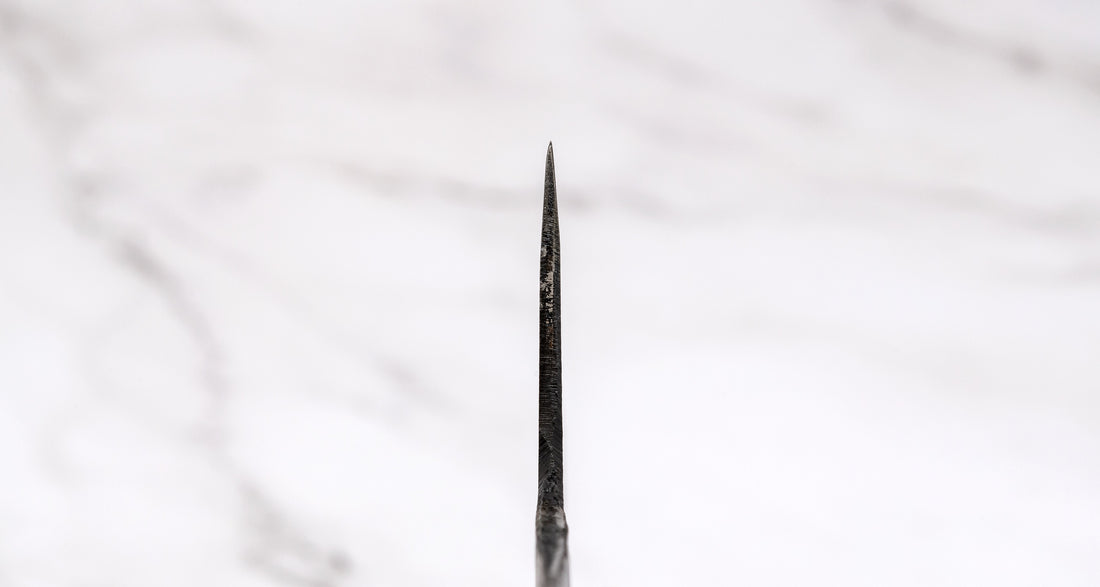 Kurogane Santoku Aogami #2 Kuro-uchi 165 mm - OŠTRICA