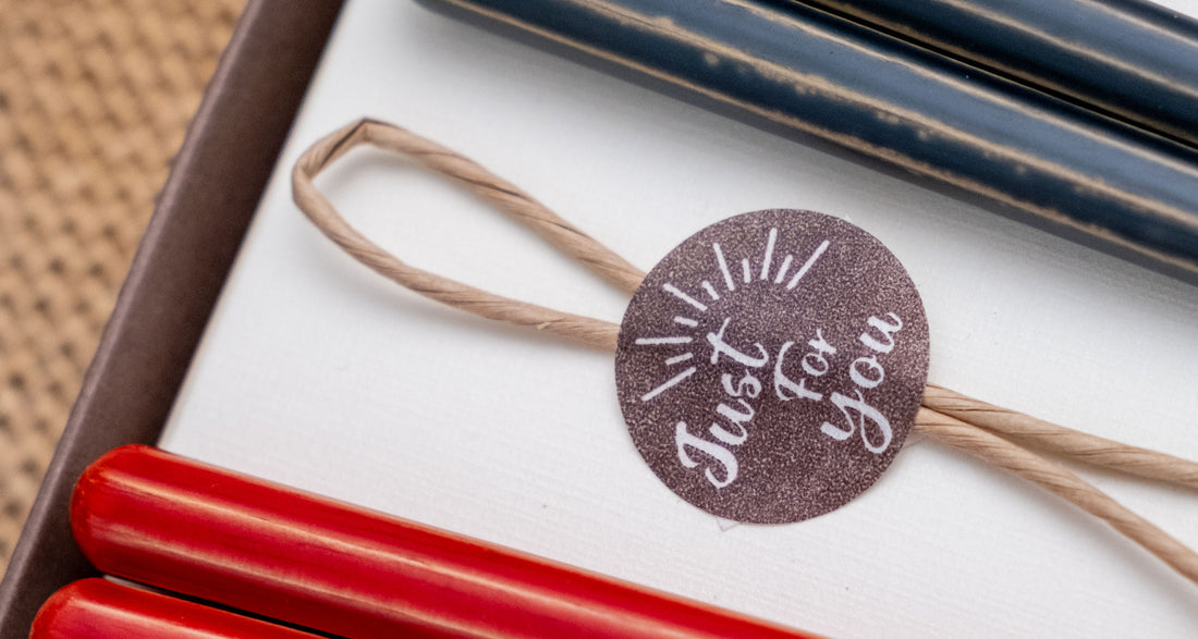 Poklon set štapića za jelo Haze – mornarsko plava i crvena