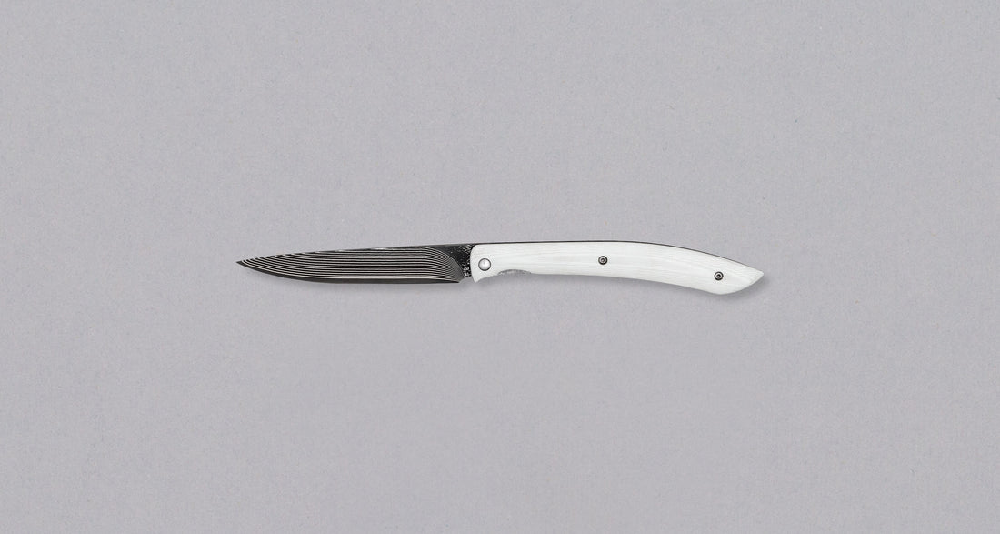 Saji sklopivi nož za odreske SG2 Damascus 100 mm [White Micarta]