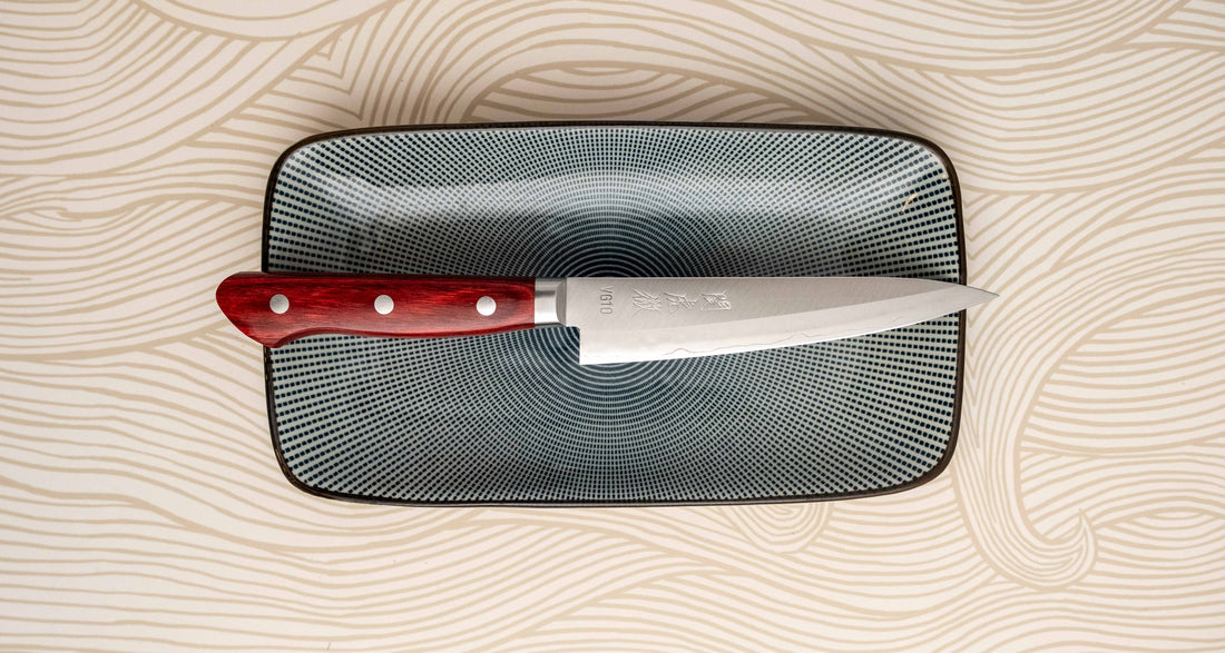 Seki Kotetsu Petty Vg-10 Migaki 135 mm [red pakkawood]