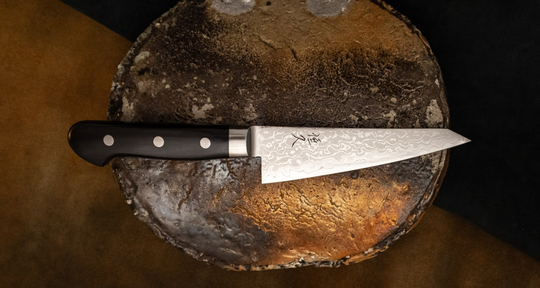 Tsunehisa Honesuki VG-10 Damascus Black 145 mm