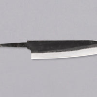 Yoshida Gyuto SUJ-2 Kuro-uchi 210 mm višenamjenski je nož izrađen u japanskoj kovačnici Yoshida Hamono. Izrađen je od visokougljičnog čelika SUJ-2, pa se lako oštri i dugo zadržava oštrinu. Svojim minimalističkim izgledom, kurouchi će lijepo pristajati uz klasične i ekstravagantnije drške.