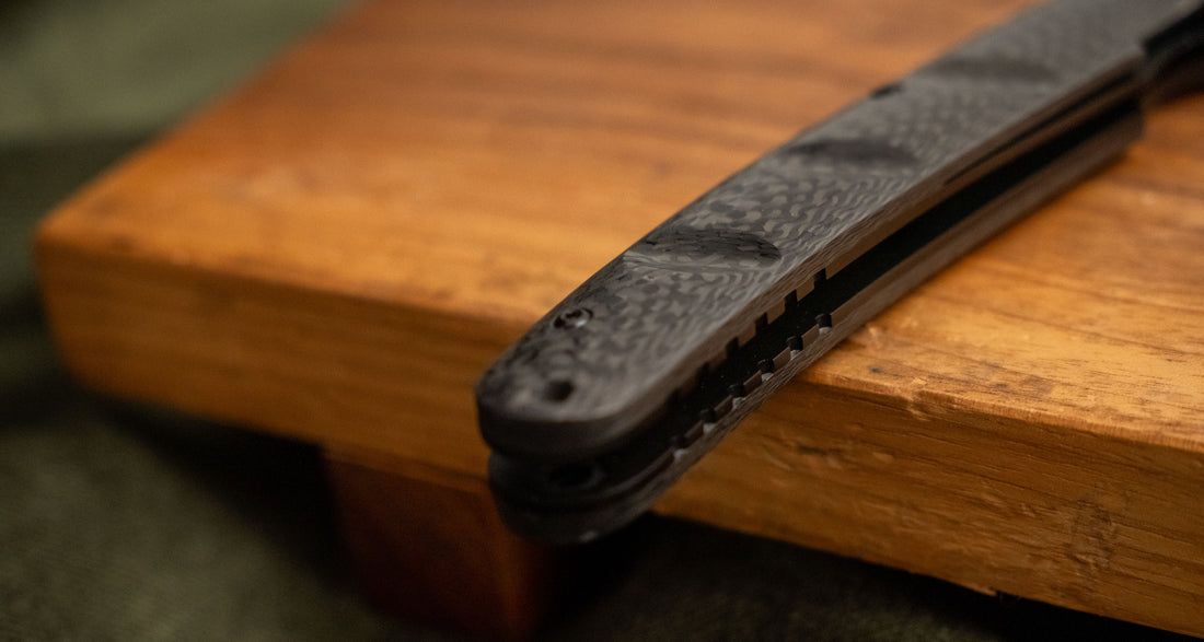 Yu Kurosaki Utility Folding Knife SG2 Carbon 135 mm