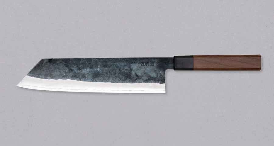 Kiritsuke je višenamjenski japanski kuhinjski nož. Oblik njegove oštrice je negdje između usube i yanagibe. Namijenjen je iskusnim kuharima koji znaju uporabljati japanske noževe. Nož se proizvodi u kovačnici Yoshida Hamono u Japanu, obiteljskoj tvrtki s dugogodišnjom tradicijom ručno izrade vrhunskih alata. 